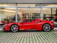 Usado Ferrari SF90 1000 CV (735 kW) 2022 Rojo Descapotable