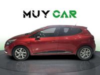 Usado Renault Clio GrandTour Zen 90 CV (66 kW) 2019 Rojo Familiar