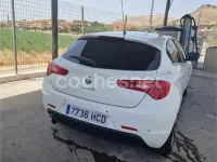 Usado Alfa Romeo Giulietta Distinctive 120 CV (88 kW) 2011 Blanco Utilitario