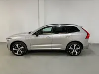Usado Volvo XC60 Plus 350 CV (257 kW) 2022 Gris / plata SUV