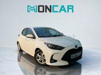 Usado Toyota Yaris Hybrid Style 116 CV (85 kW) 2022 Blanco Berlina
