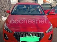 Usado Hyundai i30 140 CV (102 kW) 2019 Rojo Berlina