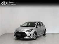 Usado Toyota Yaris Hybrid Active 116 CV (85 kW) 2025 Gris Monovolumen