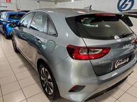 Begagnad Kia Ceed 101 HK (74 kW) 2025 Silver Halvkombi