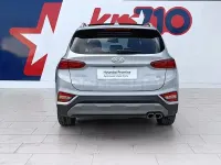 Usado Hyundai Santa Fe Limited 200 CV (147 kW) 2019 Gris / plata SUV