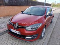Usado Renault Mégane LIMITED 95 CV (69 kW) 2015 Granate Berlina
