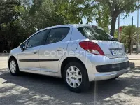 Usado Peugeot 207 Business-Line 75 CV (55 kW) 2011 Gris / plata Berlina