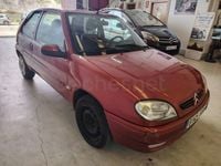 Usado Citroën Saxo 58 CV (42 kW) 2002 Granate Utilitario