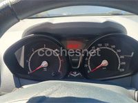 Usado Ford Fiesta Trend 68 CV (50 kW) 2011 Granate Utilitario
