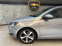 Usado Peugeot 308 SW Allure 115 CV (84 kW) 2014 Gris / plata Familiar