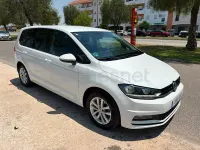 Usado VW Touran Advance 115 CV (84 kW) 2019 Blanco Monovolumen