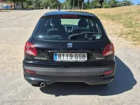 Usado Peugeot 206 60 CV (44 kW) 2009 Negro Berlina