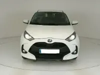Begagnad Toyota Yaris Hybrid Active 116 HK (85 kW) 2022 Vit Halvkombi
