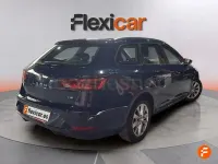 Usado Seat Leon Style 130 CV (95 kW) 2019 Azul Familiar