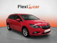 Usado Opel Astra Selective 111 CV (81 kW) 2019 Rojo Familiar
