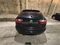 Usado Seat Leon Sport 130 CV (95 kW) 2005 Negro Berlina