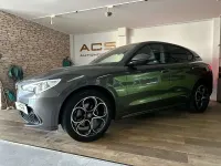 Usado Alfa Romeo Stelvio Veloce 210 CV (154 kW) 2022 Gris / plata SUV