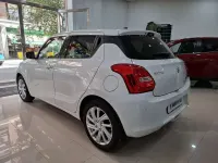 Usado Suzuki Swift 83 CV (61 kW) 2022 Utilitario