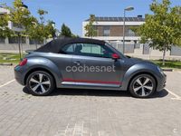 Usado VW Beetle Cabriolet Design 105 CV (77 kW) 2016 Gris / plata Descapotable