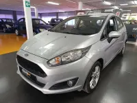 Usado Ford Fiesta Trend 82 CV (60 kW) 2016 Gris / plata Utilitario
