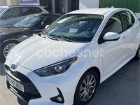 Usado Toyota Yaris Hybrid Active 116 CV (85 kW) 2023 Blanco Berlina