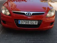 Usado Hyundai i30 Comfort 109 CV (80 kW) 2009 Rojo Berlina