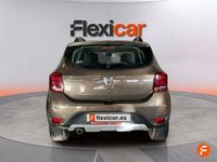 Usado Dacia Sandero Stepway 90 CV (66 kW) 2017 Marrón