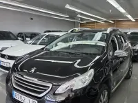 Usado Peugeot 2008 Allure 120 CV (88 kW) 2015 Negro SUV