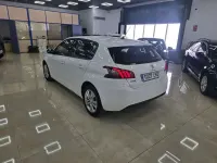 Usado Peugeot 308 Active 99 CV (72 kW) 2020 Blanco Utilitario