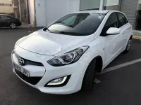 Usado Hyundai i30 Base 90 CV (66 kW) 2015 Blanco Berlina