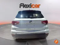Usado Seat Arona Style 110 CV (80 kW) 2021 Blanco SUV