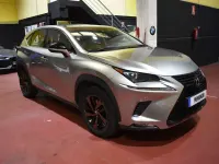 Usado Lexus NX300h Luxury Line 197 CV (144 kW) 2019 Plateado SUV