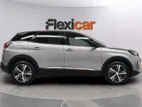 Usado Peugeot 3008 Allure 136 CV (100 kW) 2024 Gris SUV