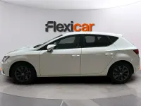 Usado Seat Leon Style 130 CV (95 kW) 2019 Blanco Berlina