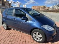 Usado Mercedes A180 Elegance 116 CV (85 kW) 2010 Azul Monovolumen