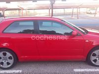 Usado Audi A3 Ambition 140 CV (102 kW) 2004 Rojo Utilitario
