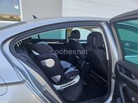 Usado VW Passat Advance 150 CV (110 kW) 2017 Gris / plata Berlina