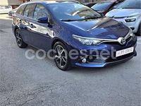 Usado Toyota Auris Active 112 CV (82 kW) 2017 Azul Familiar
