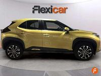 Usado Toyota Yaris Cross Active 116 CV (85 kW) 2024 Amarillo SUV