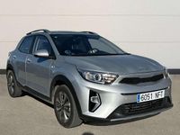Usado Kia Stonic 101 CV (74 kW) 2025 Plateado SUV