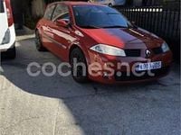 Usado Renault Mégane II Dynamique 115 CV (84 kW) 2004 Rojo Berlina