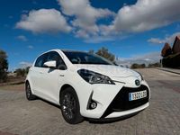 Usado Toyota Yaris Hybrid 100 CV (73 kW) 2020 Blanco Berlina