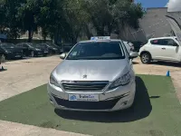 Usado Peugeot 308 Style 120 CV (88 kW) 2017 Gris / plata Berlina
