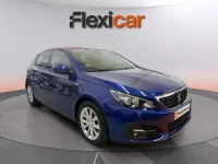 Usado Peugeot 308 Allure 131 CV (96 kW) 2018 Azul Berlina