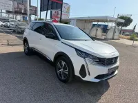 Usado Peugeot 5008 Allure 131 CV (96 kW) 2022 Blanco SUV