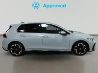 Usado VW Golf VIII R-line 150 CV (110 kW) 2025 Gris / plata Berlina