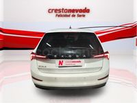 Usado Skoda Scala Sport 150 CV (110 kW) 2023 Blanco Utilitario