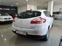 Usado Renault Mégane III Bose Edition 110 CV (80 kW) 2014 Blanco Berlina