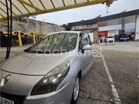 Usado Renault Scénic III Bose Edition 160 CV (117 kW) 2012 Gris / plata Monovolumen