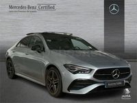 Usado Mercedes CLA200 163 CV (119 kW) 2025 Gris / plata Berlina